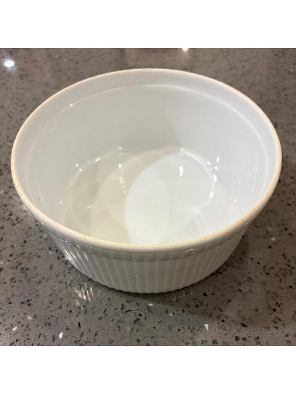 Vintage Apilco France White Porcelain Pleated Soufflé Dish 7" Round Size 9